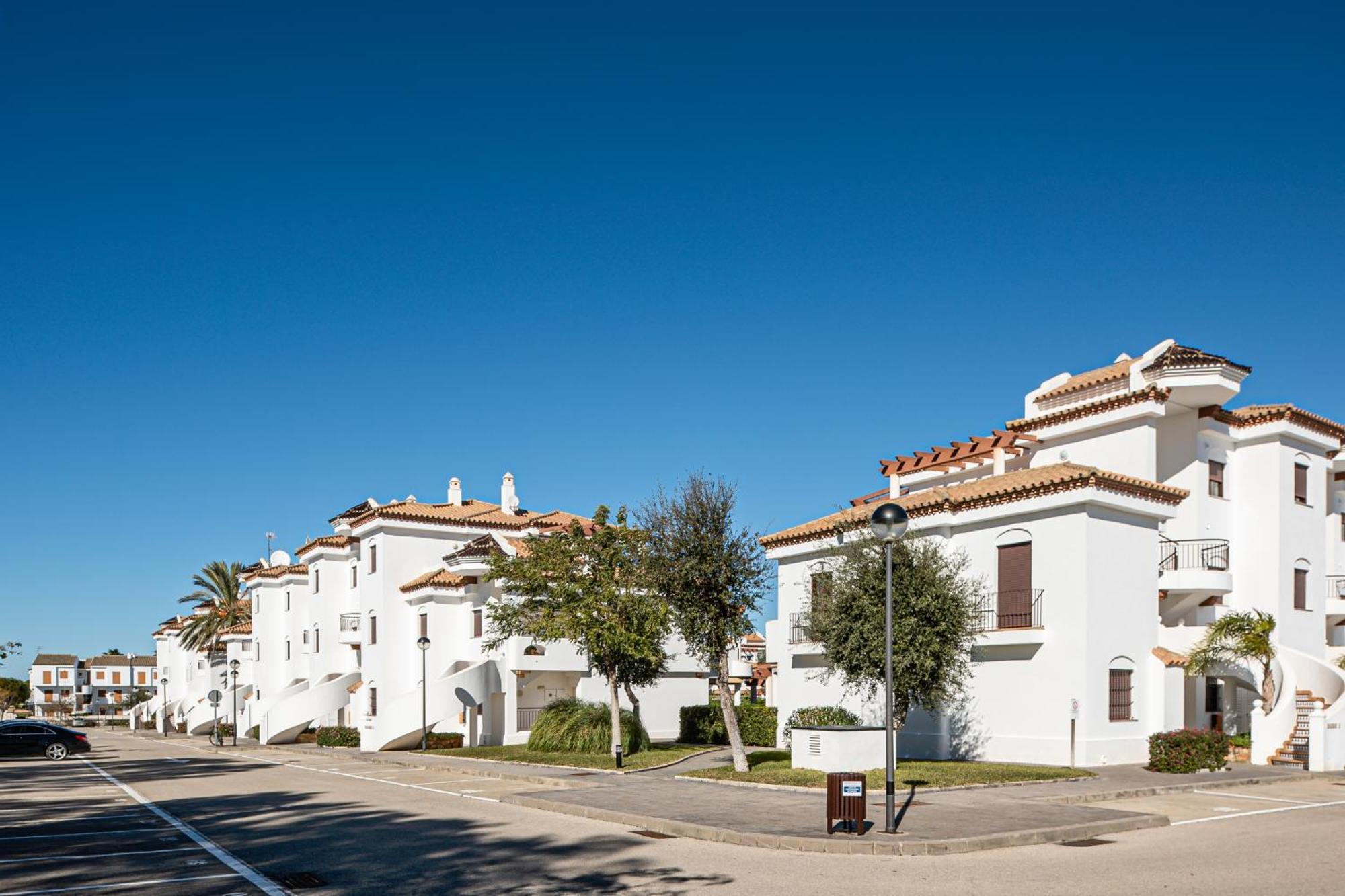 Apartamento Familiar Muy Soleado Cerca De La Playa Y Parking Incluido Chiclana de la Frontera Eksteriør billede