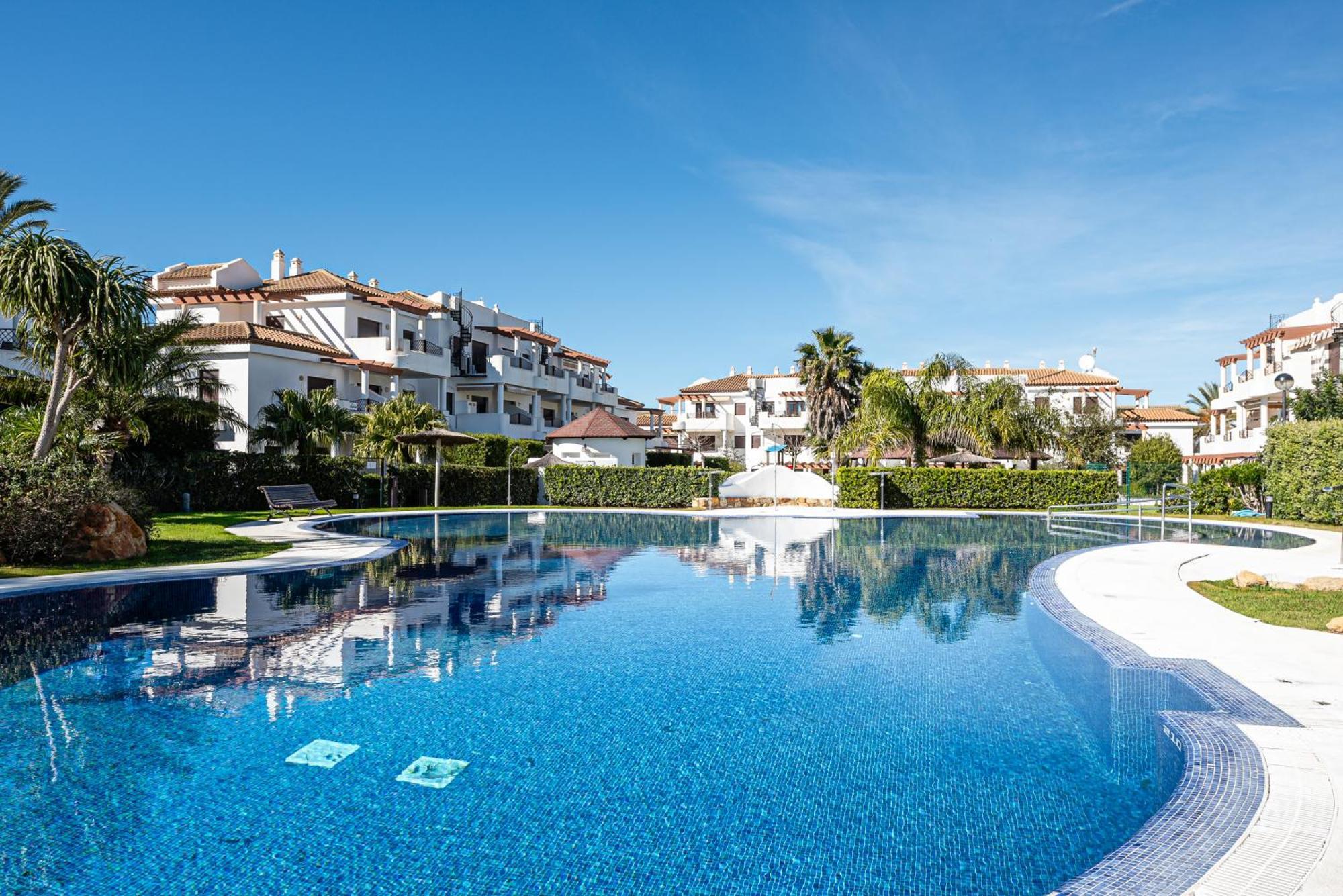 Apartamento Familiar Muy Soleado Cerca De La Playa Y Parking Incluido Chiclana de la Frontera Eksteriør billede