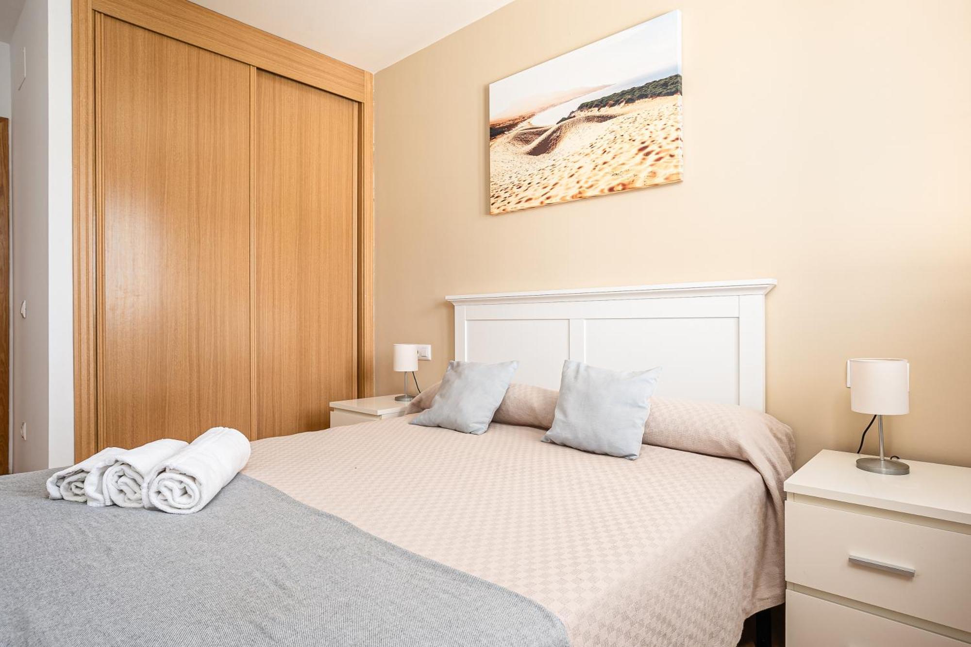 Apartamento Familiar Muy Soleado Cerca De La Playa Y Parking Incluido Chiclana de la Frontera Eksteriør billede